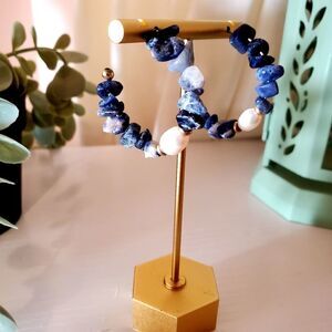 𝅺LULU Pearl and Sodalite Chip Hoop Earrings